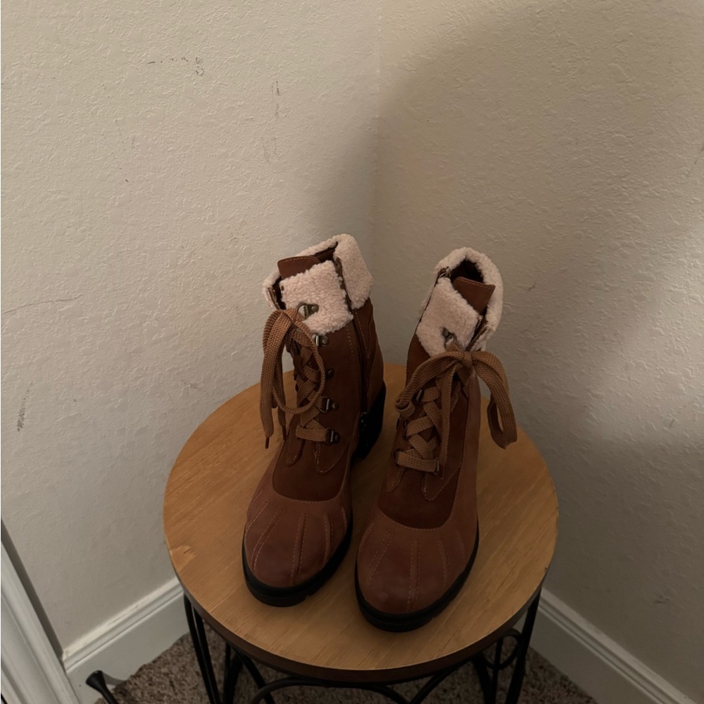 Blondo Brown and Cream Winter Rain Boots Suede Upper